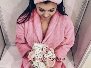 Annie_Astie