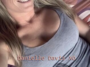 Danielle_Davis_XO