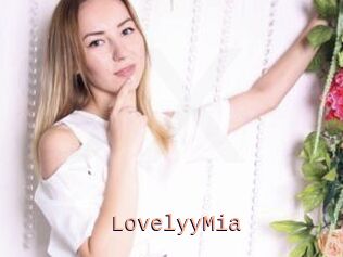 LovelyyMia