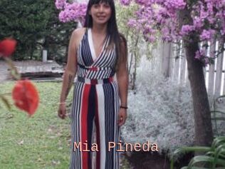 Mia_Pineda