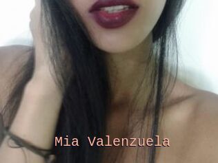 Mia_Valenzuela