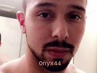 Onyx44