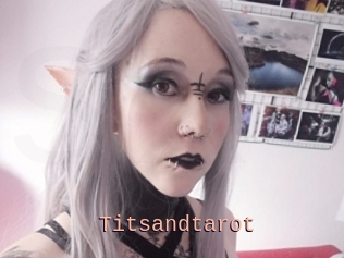 Titsandtarot